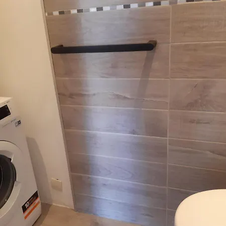 Magnan, Superbe F2 Dernier Etage, Terrasse Appartement *