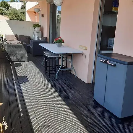 Magnan, Superbe F2 Dernier Etage, Terrasse